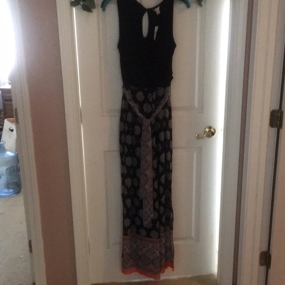 Jumpsuit. Chiffon legs jersey top